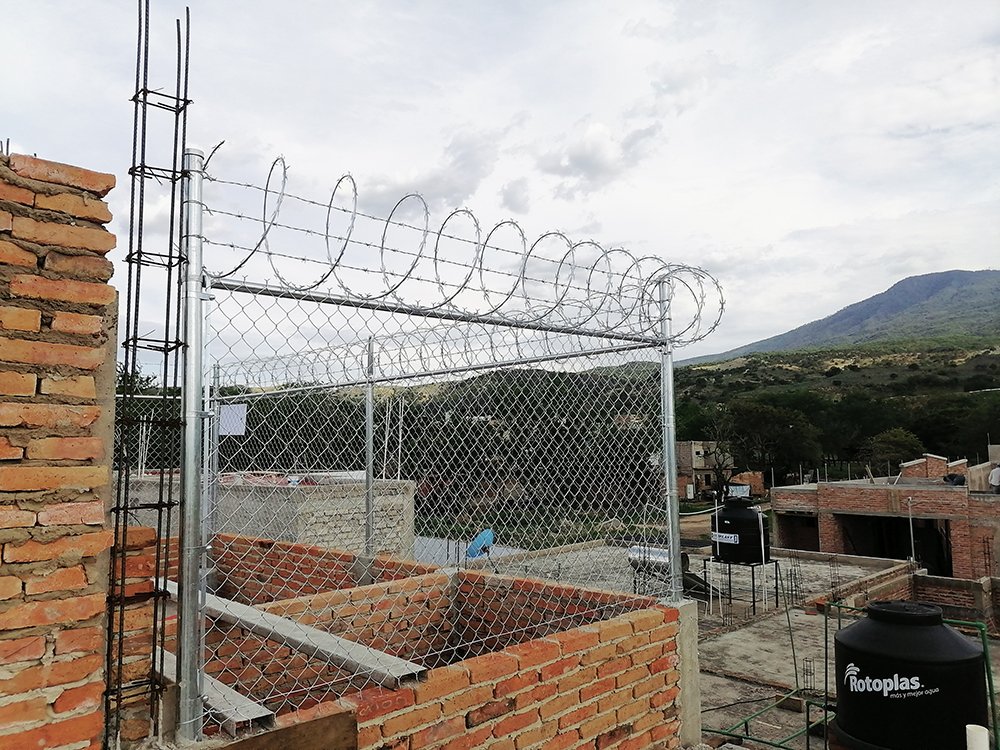 Reja de Acero / Reja Europea + Espiral de Navajas